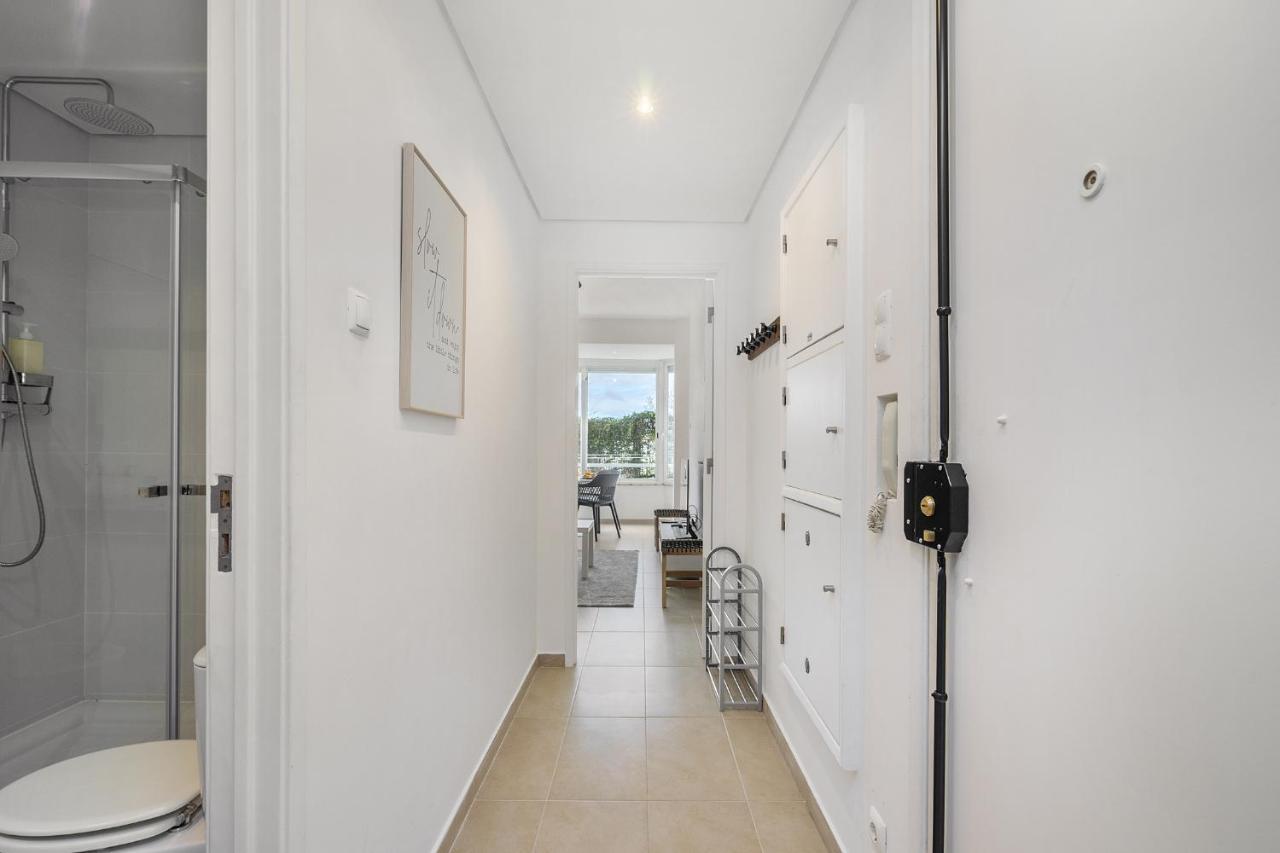 Whome Peaceful Alges Family Home Away From City Noise リスボン エクステリア 写真