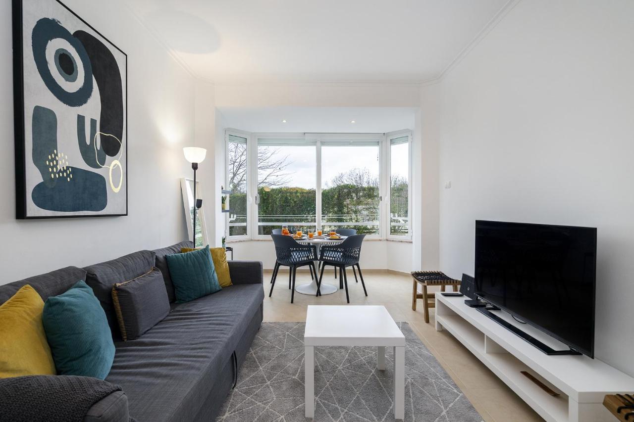 Whome Peaceful Alges Family Home Away From City Noise リスボン エクステリア 写真